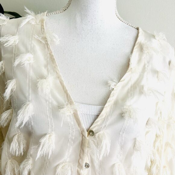 Gorgeous White Swiss Dot Soft Flowy Cropped Billowy Blouse Cottagecore ~ Medium - Picture 2 of 9